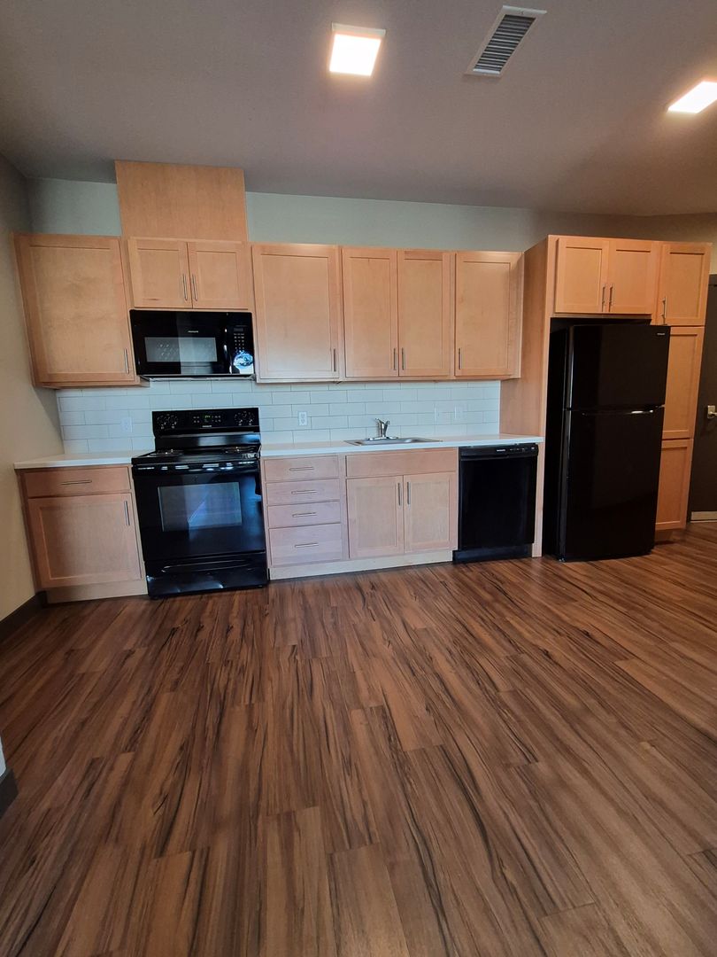 Denver Apartment: 420 W. Cedar Ave
