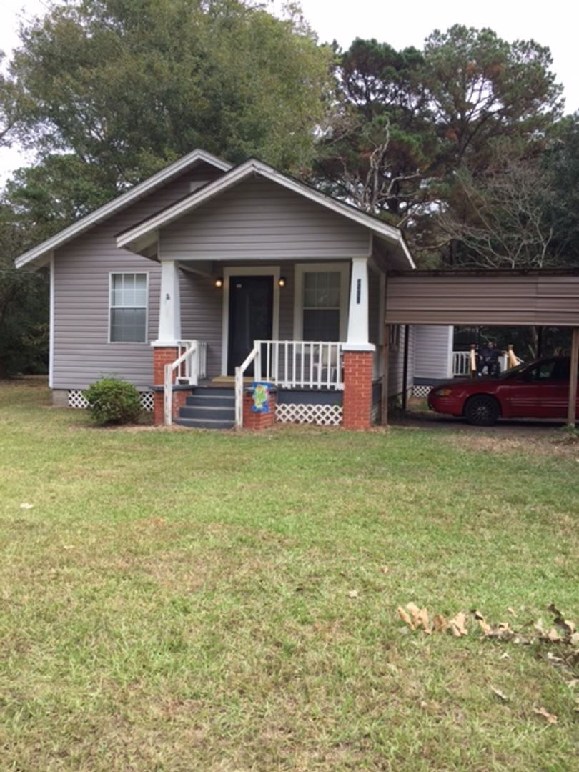 Mobile House: 3311 Alba Club Rd.