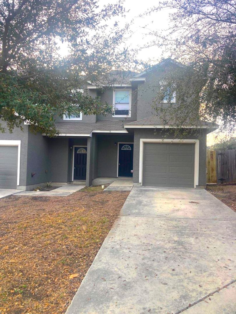 San Antonio Apartment: 14103 Volpi Dr.