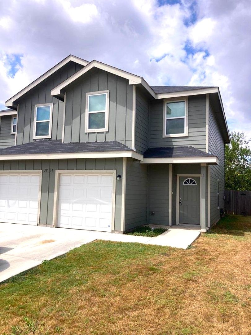 Converse Apartment: 3815 Key West Way