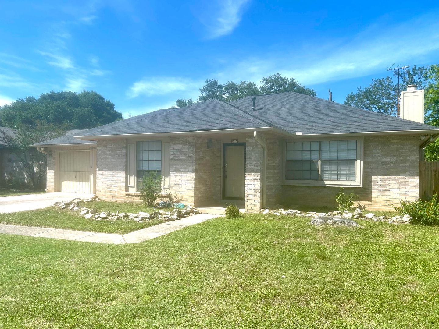 San Antonio House: 1915 Elsworthy St.