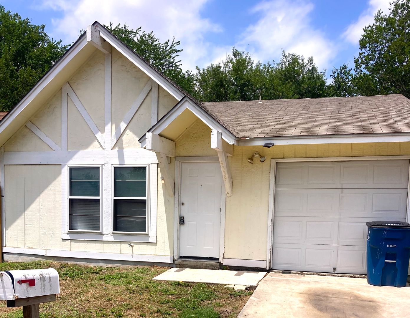 San Antonio House: 4339 Lehman
