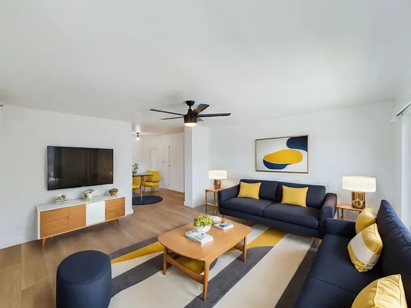 Escondido Apartment: 419 W 4th Ave