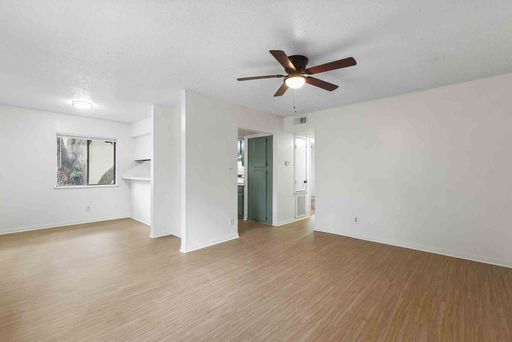 North Campus 2 Bed / 1 Bath Apartment - Walk-In Closet - Walk to Campus - 100% Off First Month's Rent – photo 1