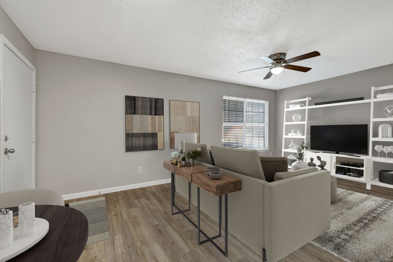 San Marcos Apartment: 605 W Hutchison