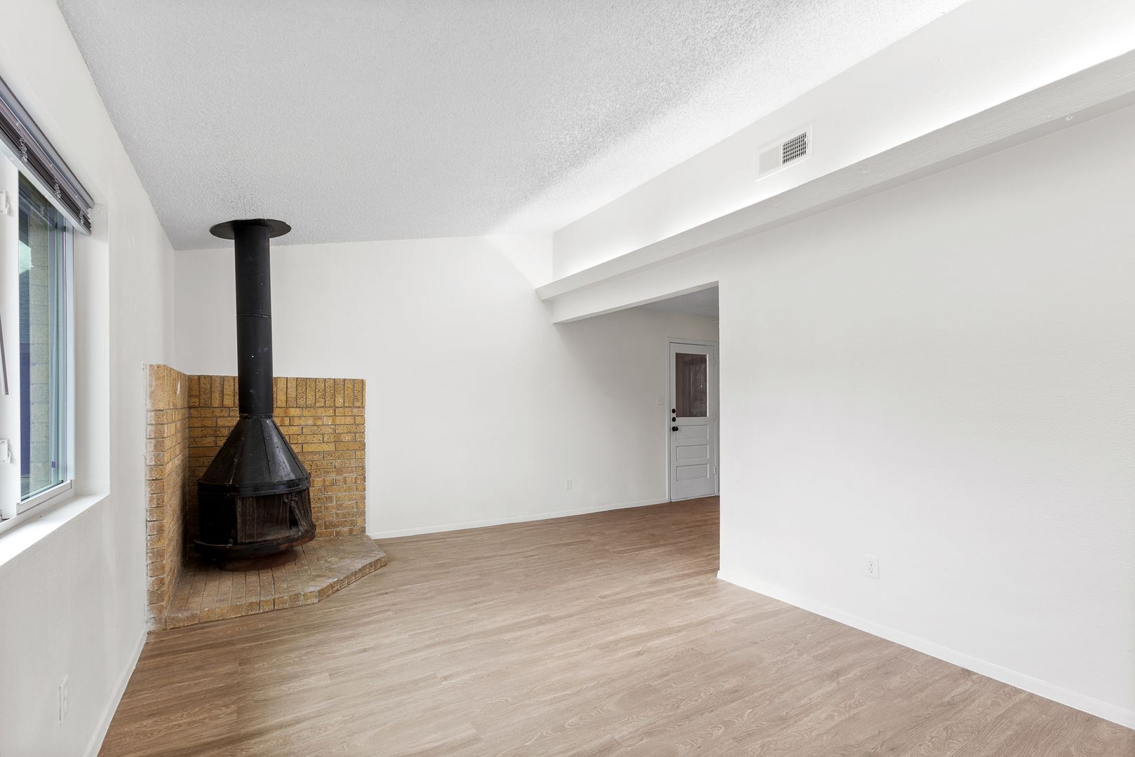 San Marcos Apartment: 1114/1116 Hazelton