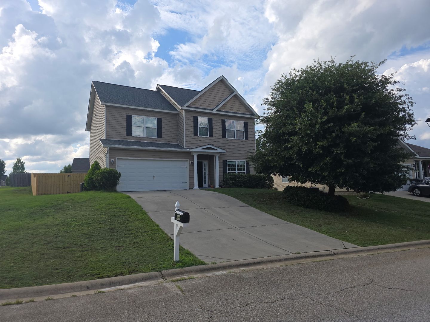 Grovetown House: 836 West Lawn Dr