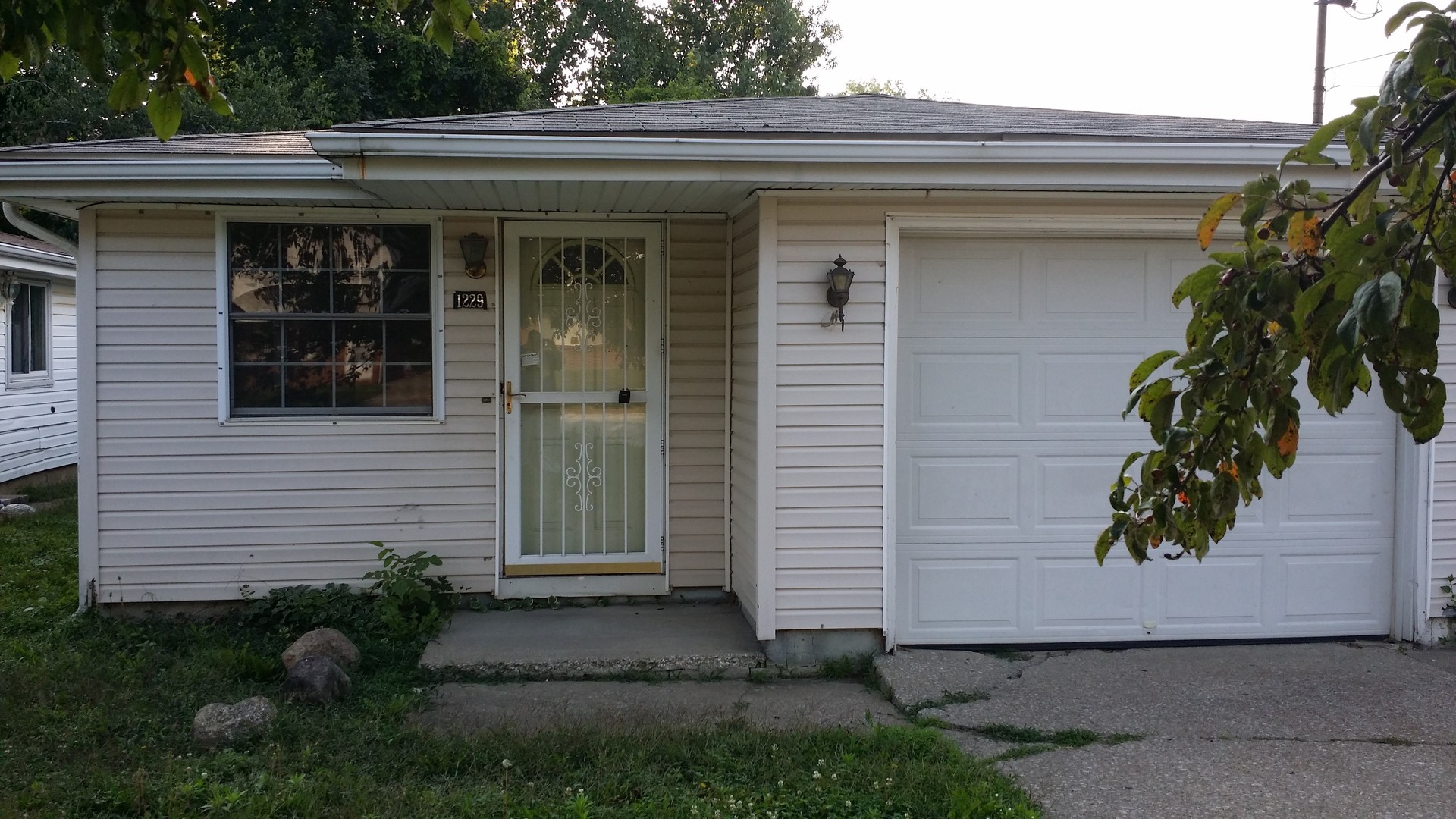 LORAIN House: 1229 EUCLID AVE