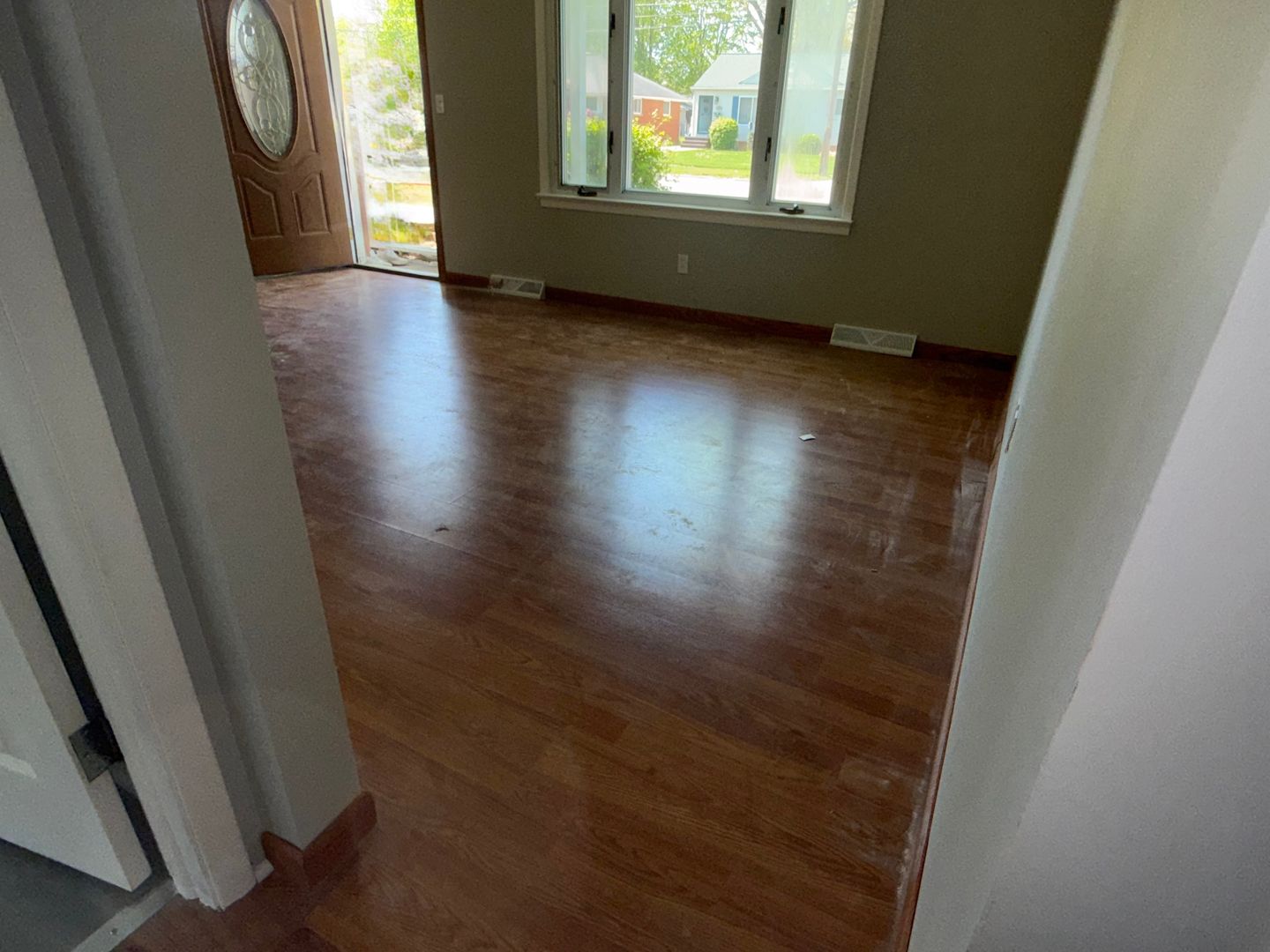 SHEFFIELD LAKE House: 345 LYNNE DR