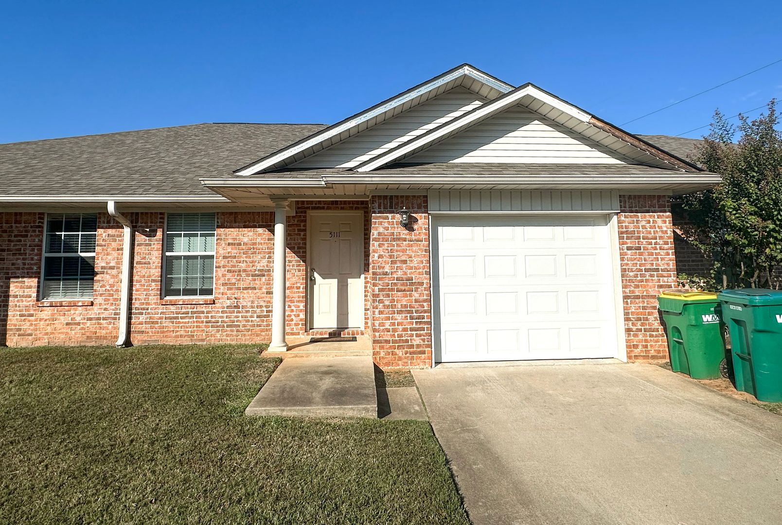 Galloping Way Triplex