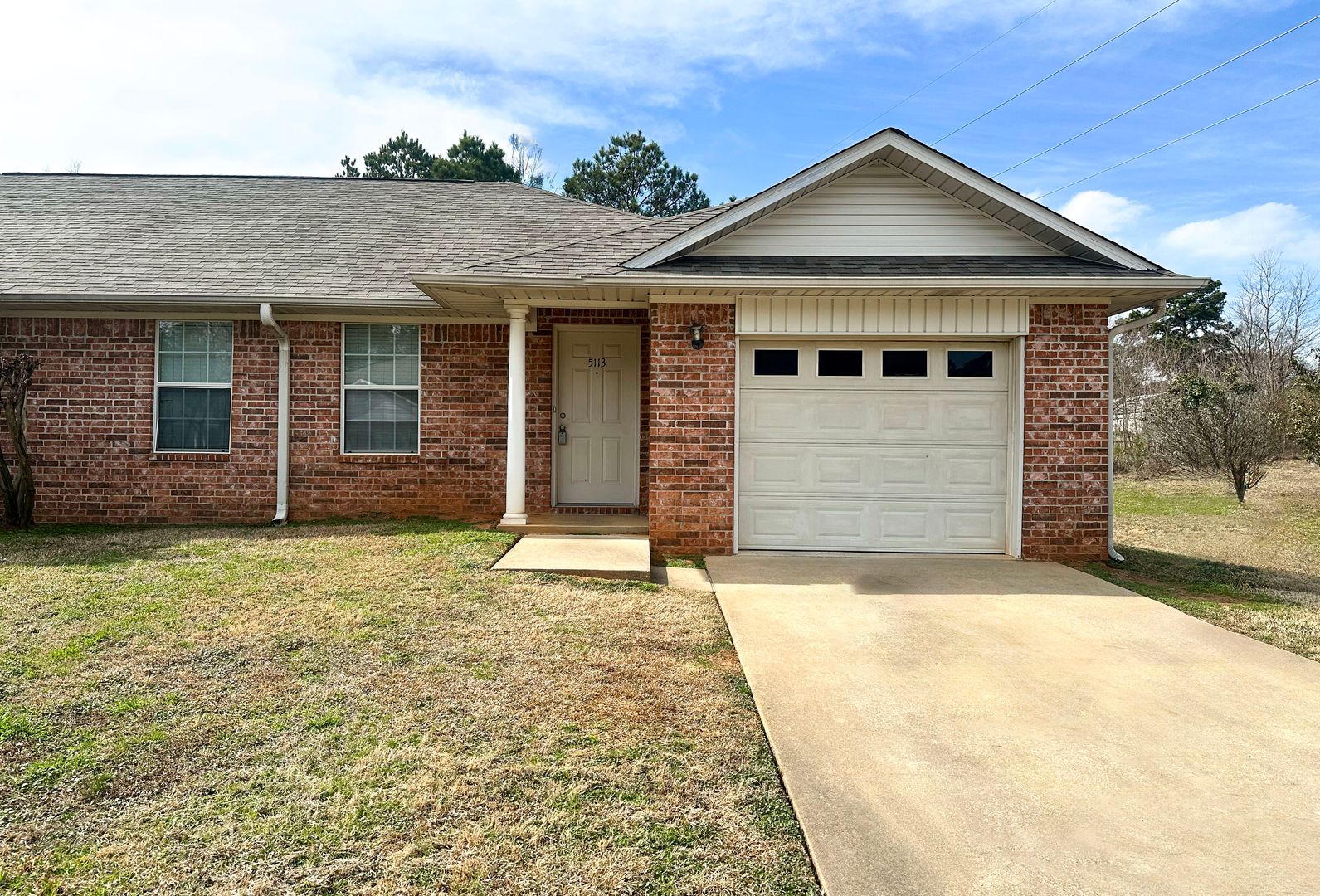 Texarkana Apartment: 5109-5111-5113 Galloping Way