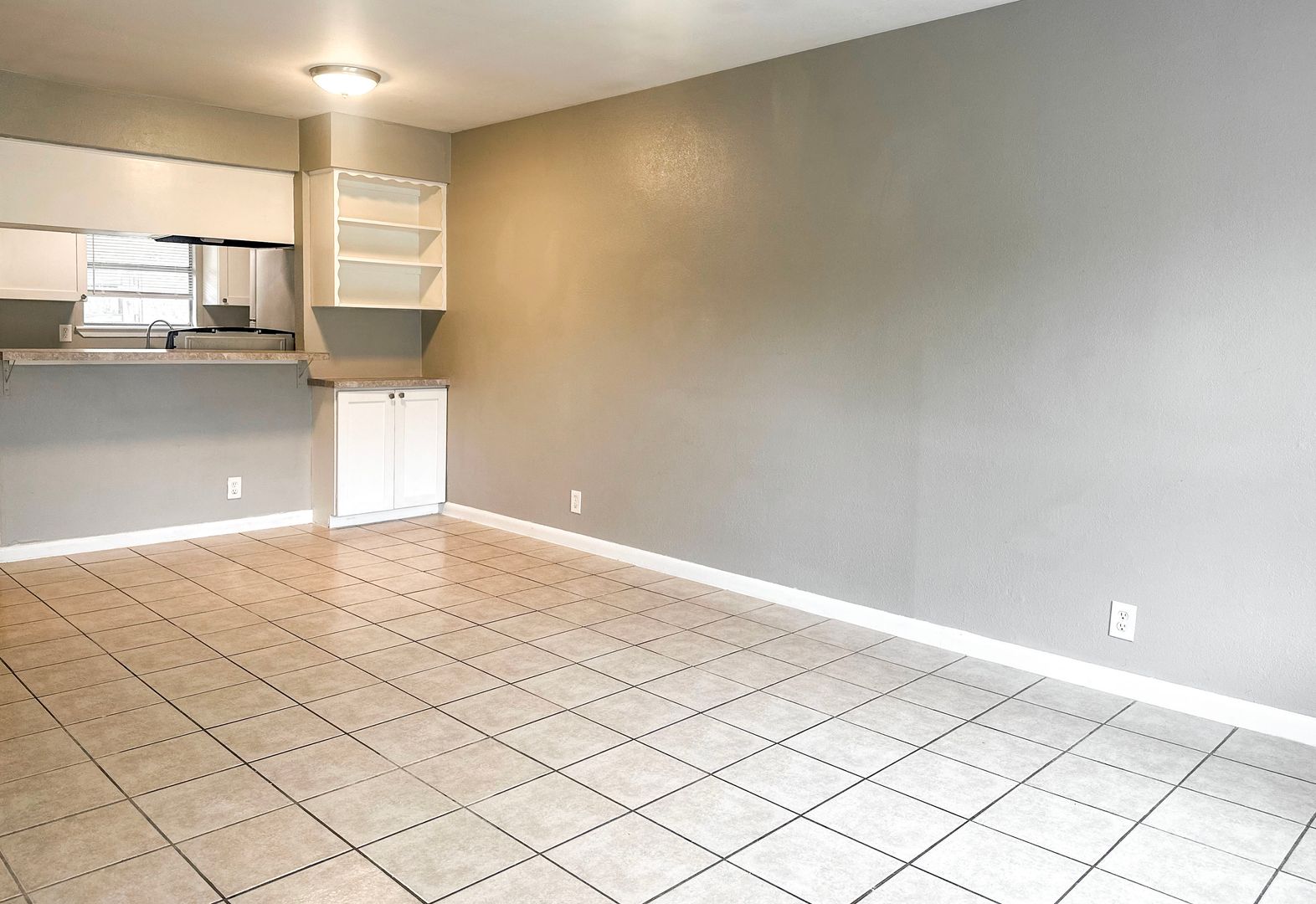 Texarkana Apartment: 2400 Brookridge