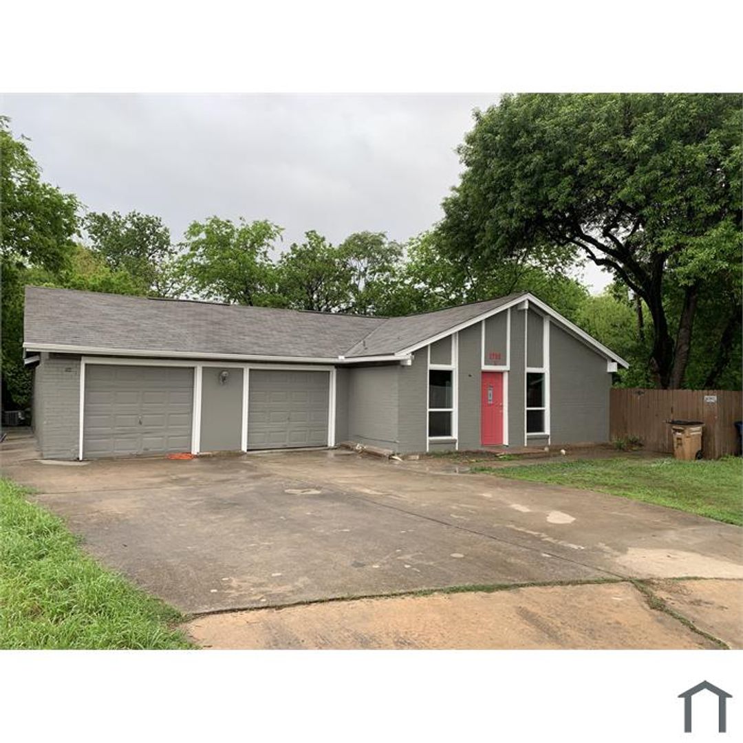 Austin Apartment: 2700 Little Valley Cv