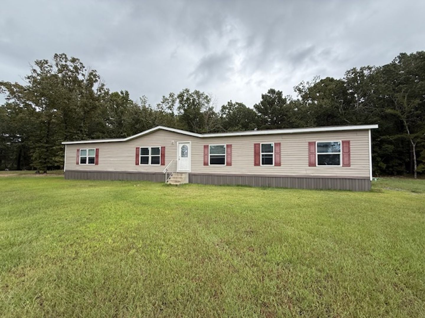 Spacious 4 Bedroom Manufactured Home 