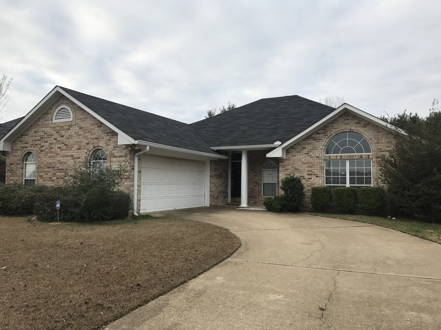 Bossier City House: 2103 Starling Drive