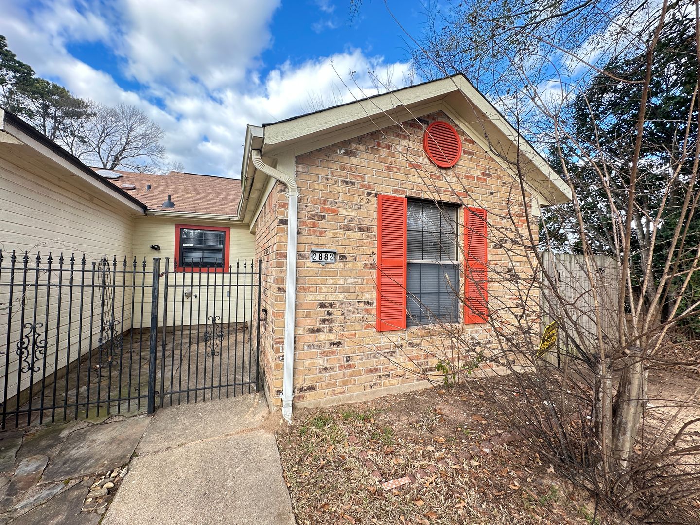 Shreveport House: 2882 Mackey