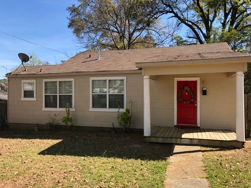 Super cute home right off of Line Avenue! – photo 1
