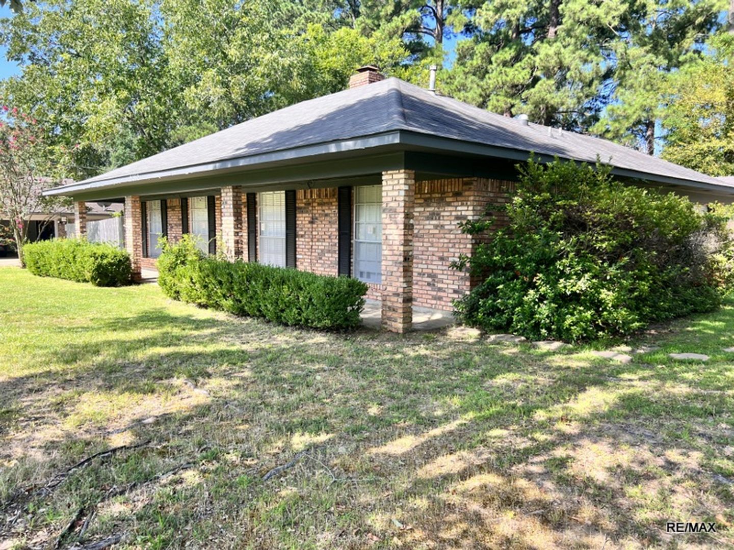 FURNISHED BRICK HOME ON CORNER LOT~