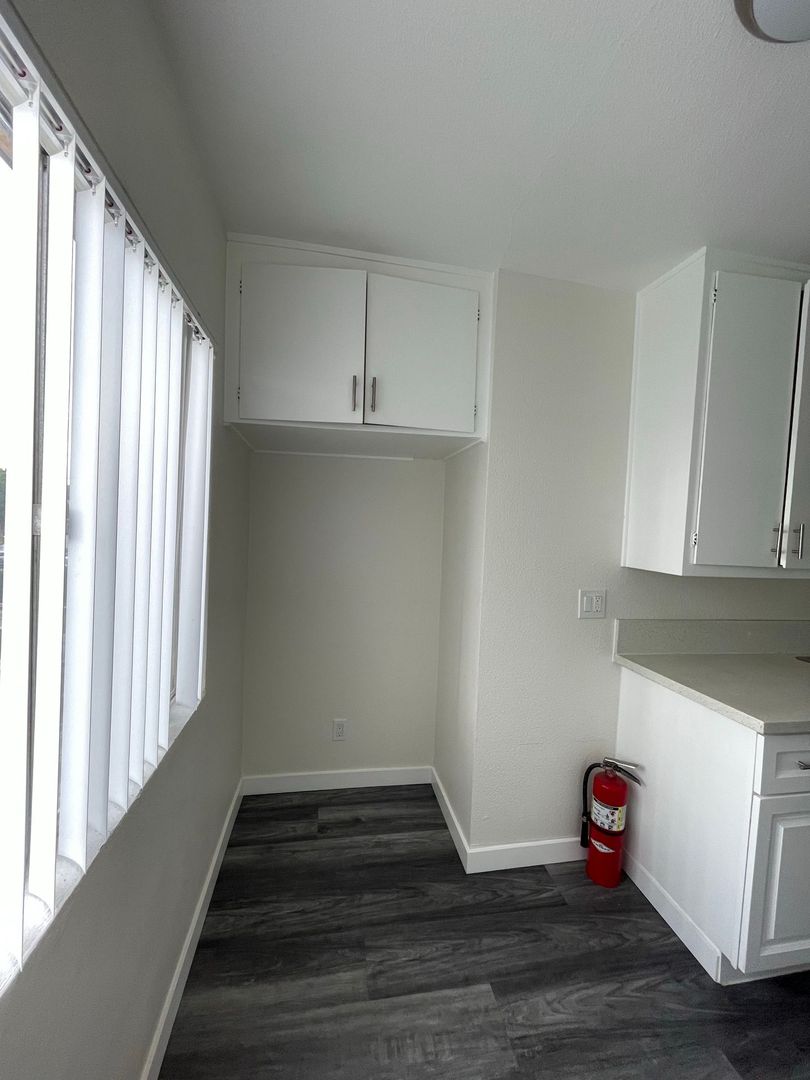 Los Angeles Apartment: 3711 Pueblo Ave