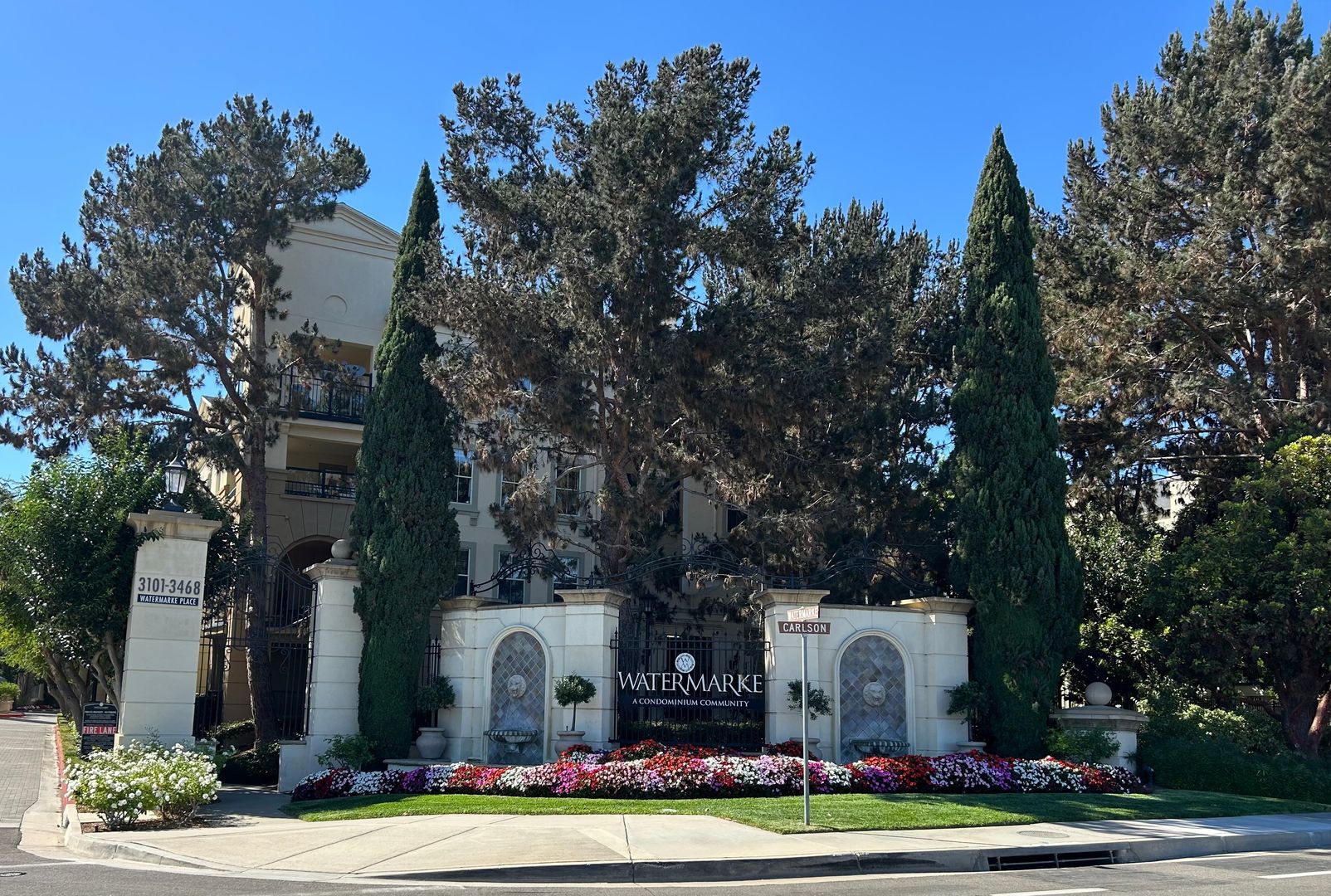 Irvine House: 2220 Watermarke Pl