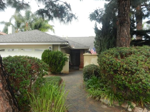 Great single story Oceanside home! 3 Bedroom/ 2 Bathroom/ 1570 sq ft/ A/C/ 2 car garage – photo 1