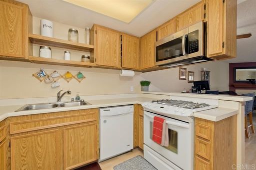 Beautifully Situated 3-Bedroom Condo with Mountain Views in Santee – photo 1