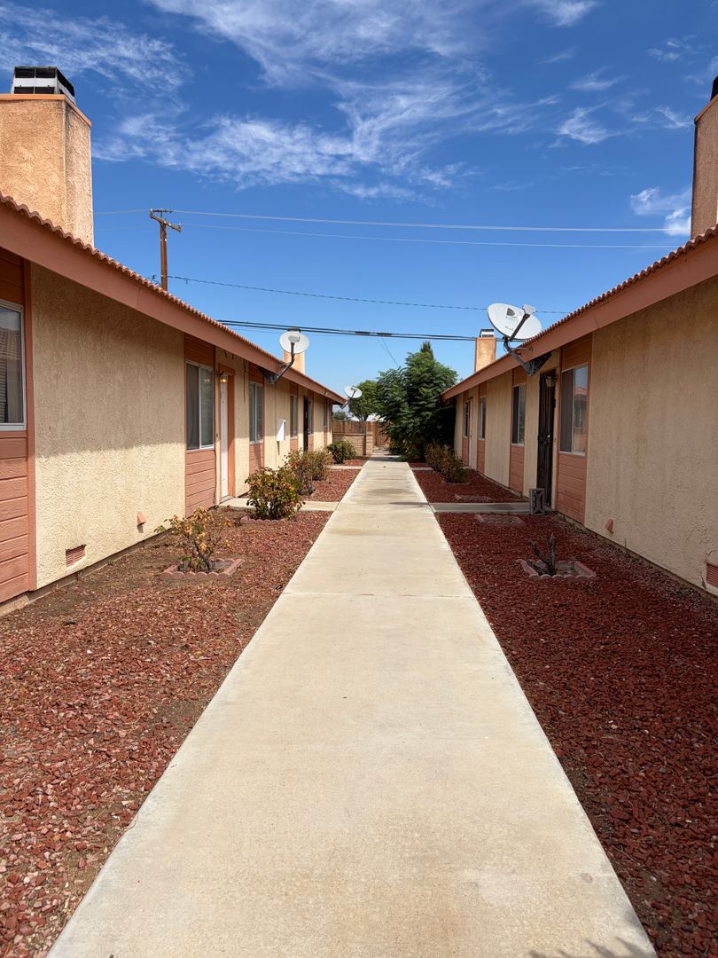 California City Apartment: 9641 North Loop Blvd