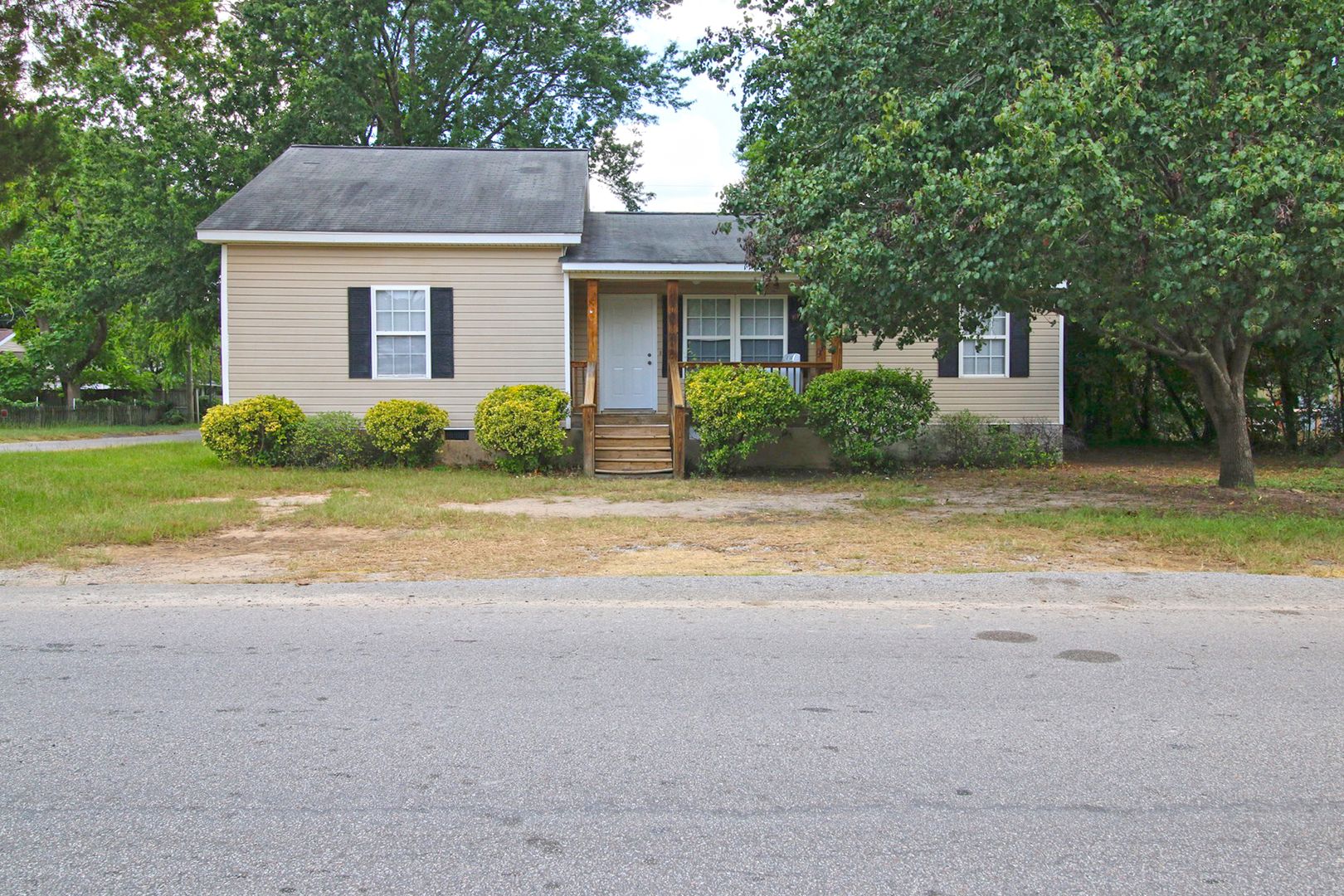 Columbia House: 1141 Virginia Street