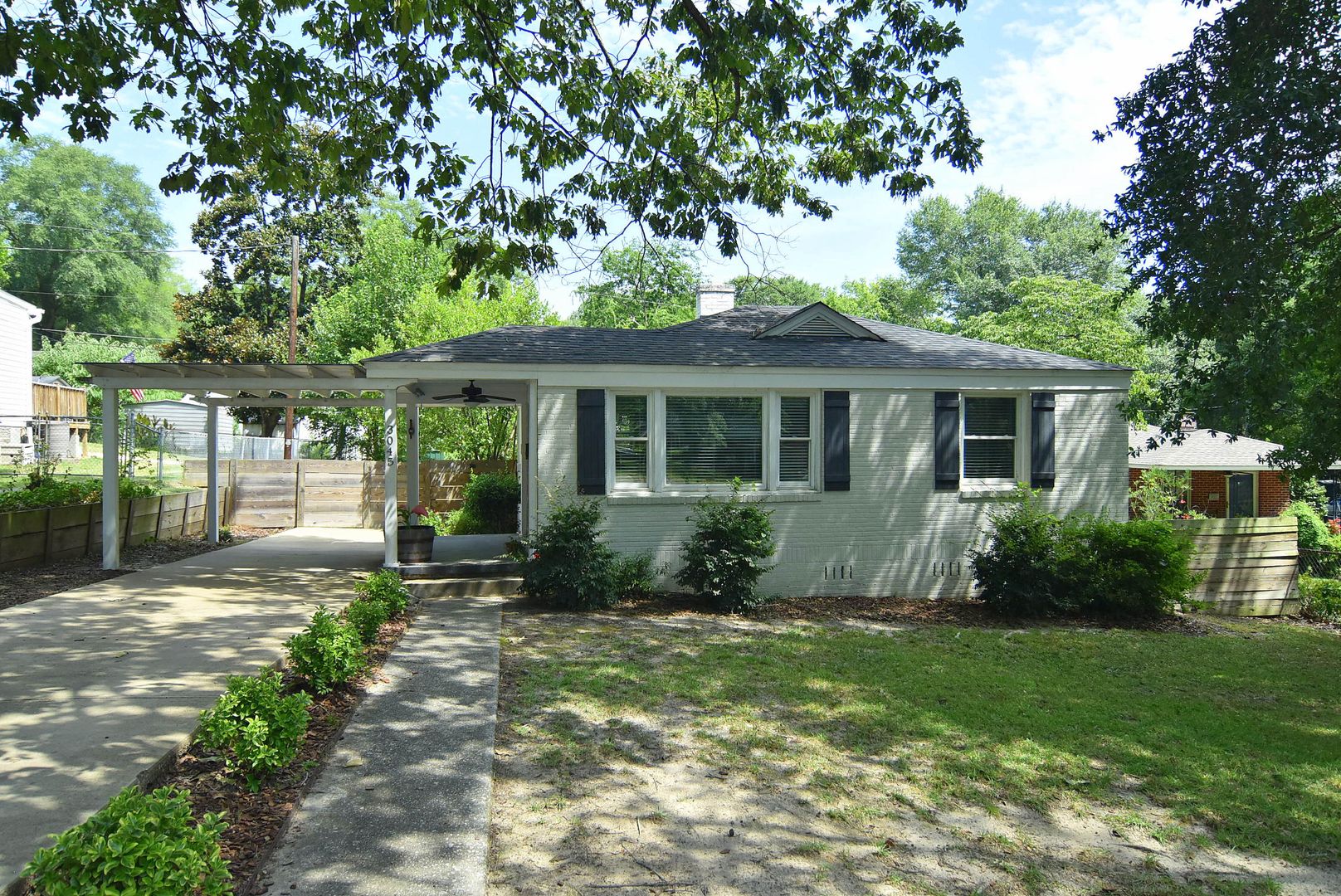 Columbia House: 3045 Superior Street