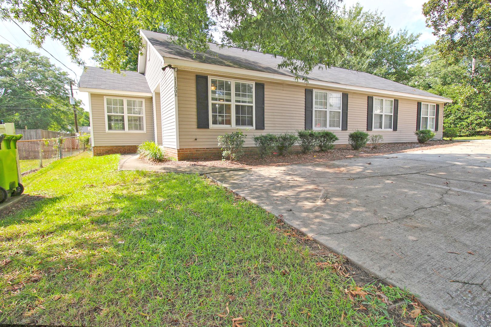 Columbia House: 1150 Olympia Avenue