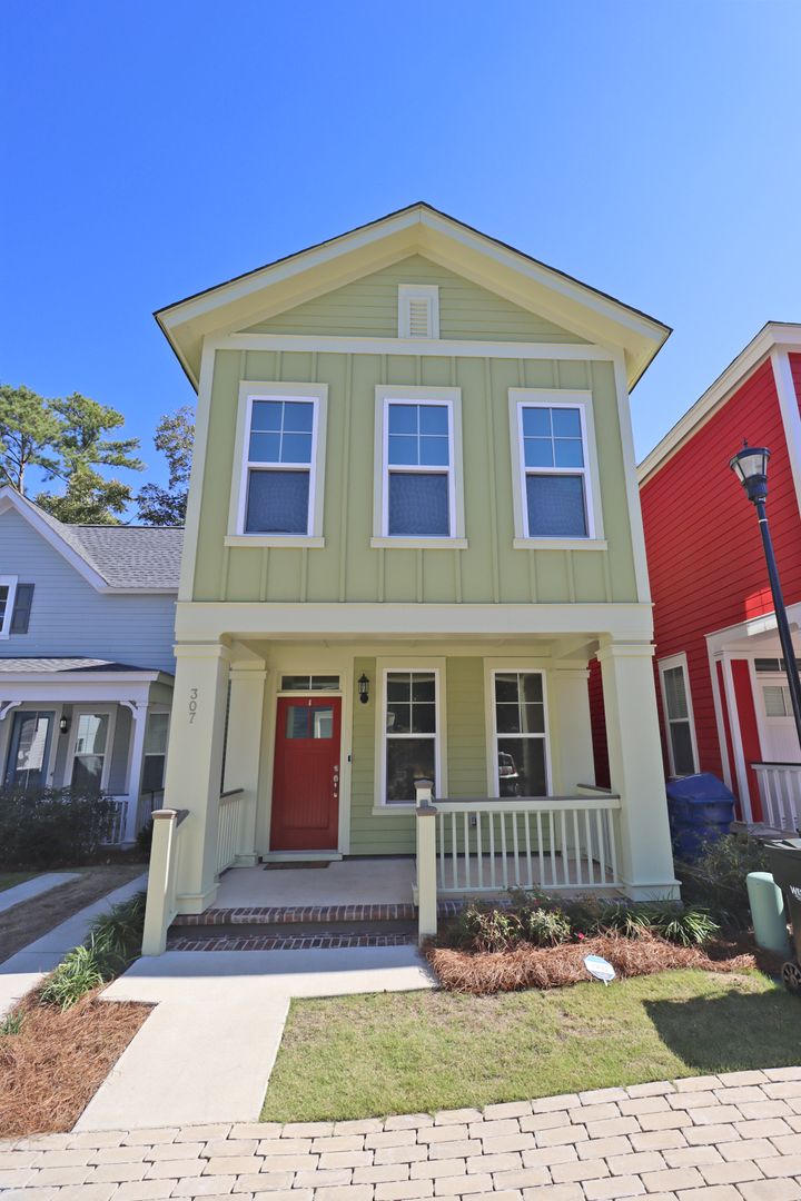 West Columbia House: 307 Saint Ann's Alley