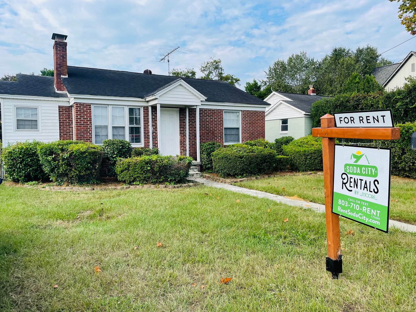 Columbia House: 1220 Hamrick Street