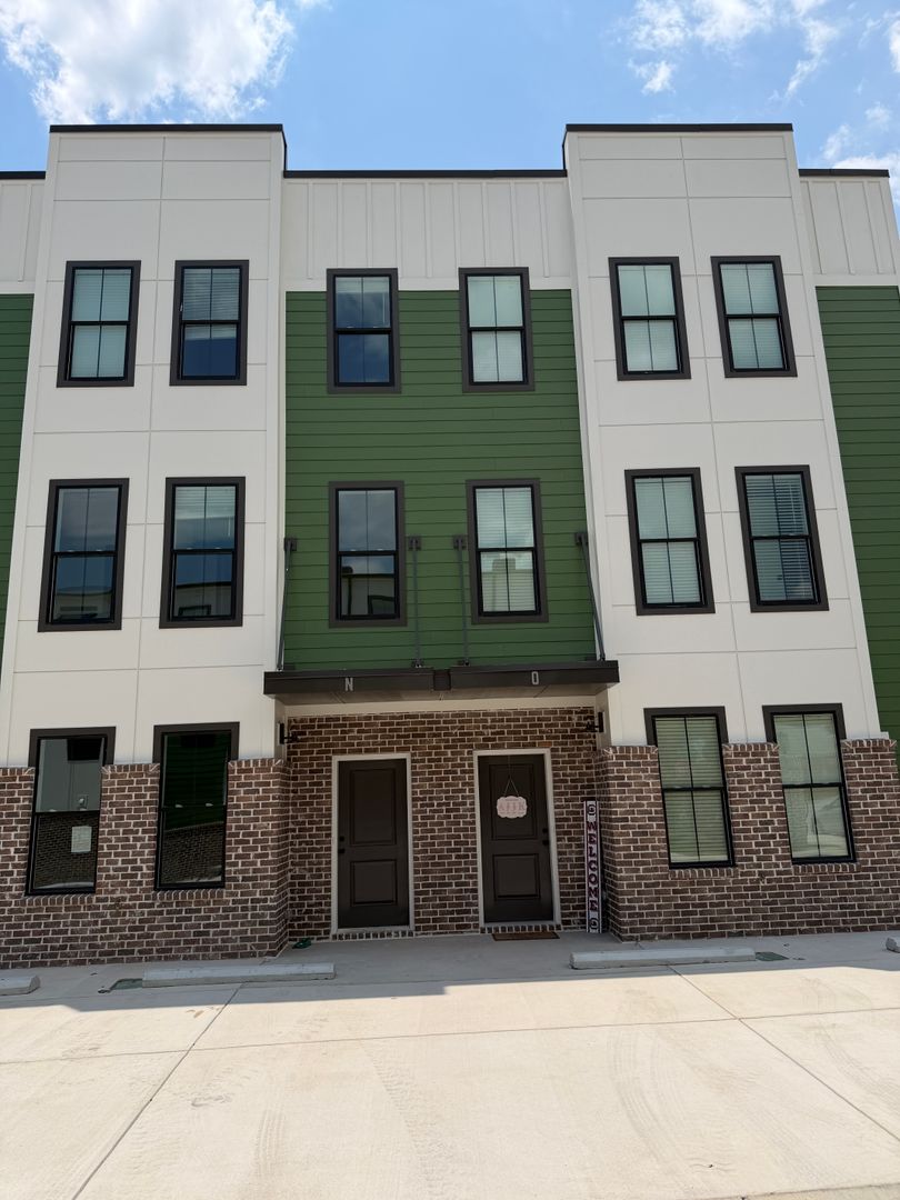609 South Edisto Avenue Unit B 2 of 12