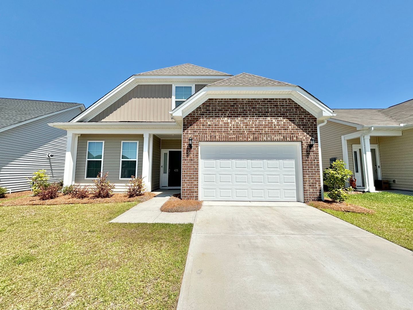 Columbia House: 433 Durwin Way