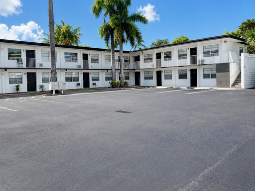 Move-In Special – Limited Time Only! Secure your new home with just first month’s rent and $995 deposit (with qualifying credit score) – photo 1