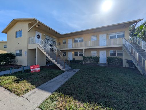 Move-In Special – Limited Time Only! Secure your new home with just first month’s rent and $995 deposit (with qualifying credit score)