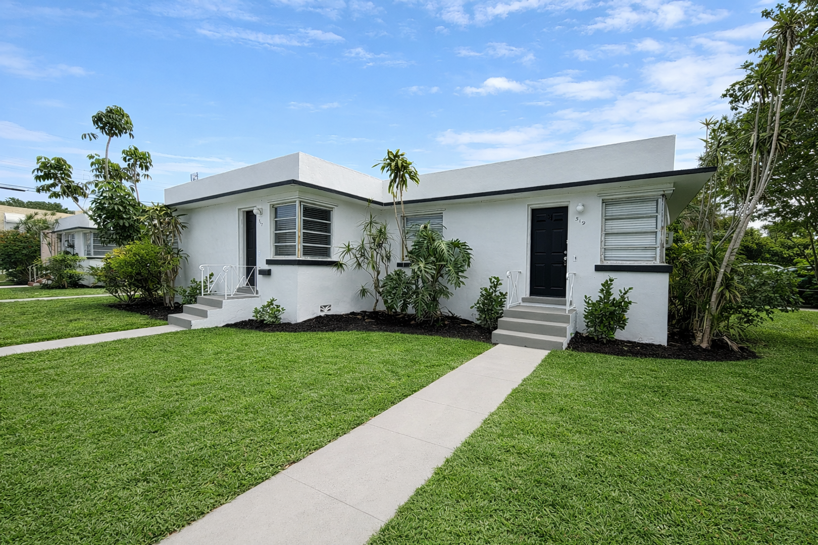 Lake Worth Apartment: 511 - 526 6th Ave North