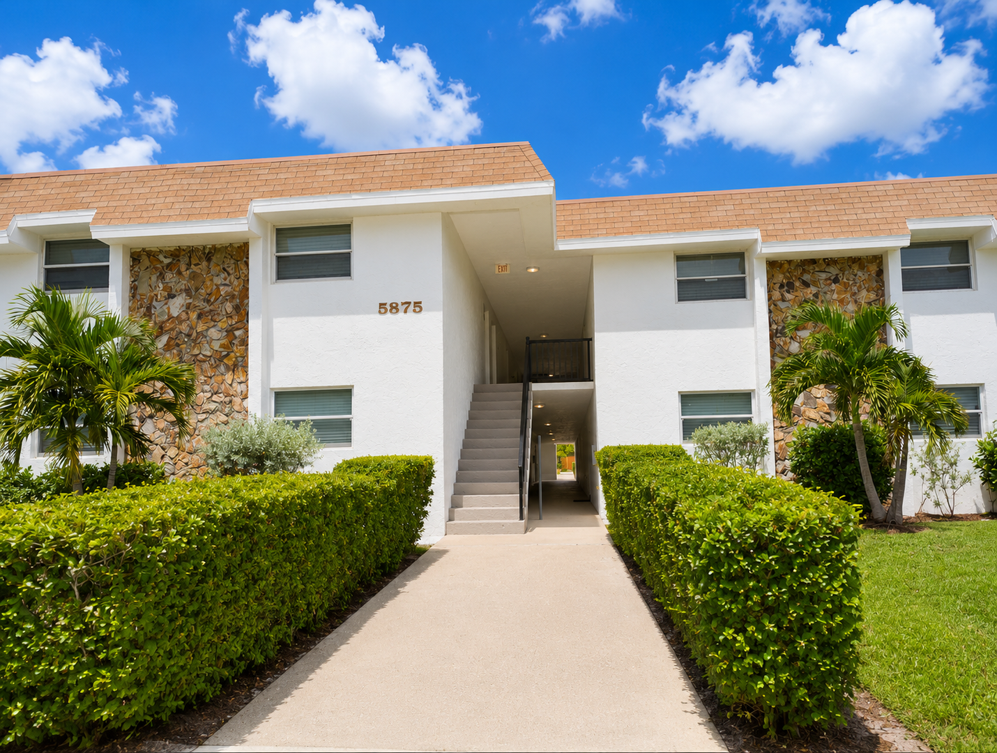 Davie Apartment: 5875 SW 41 St