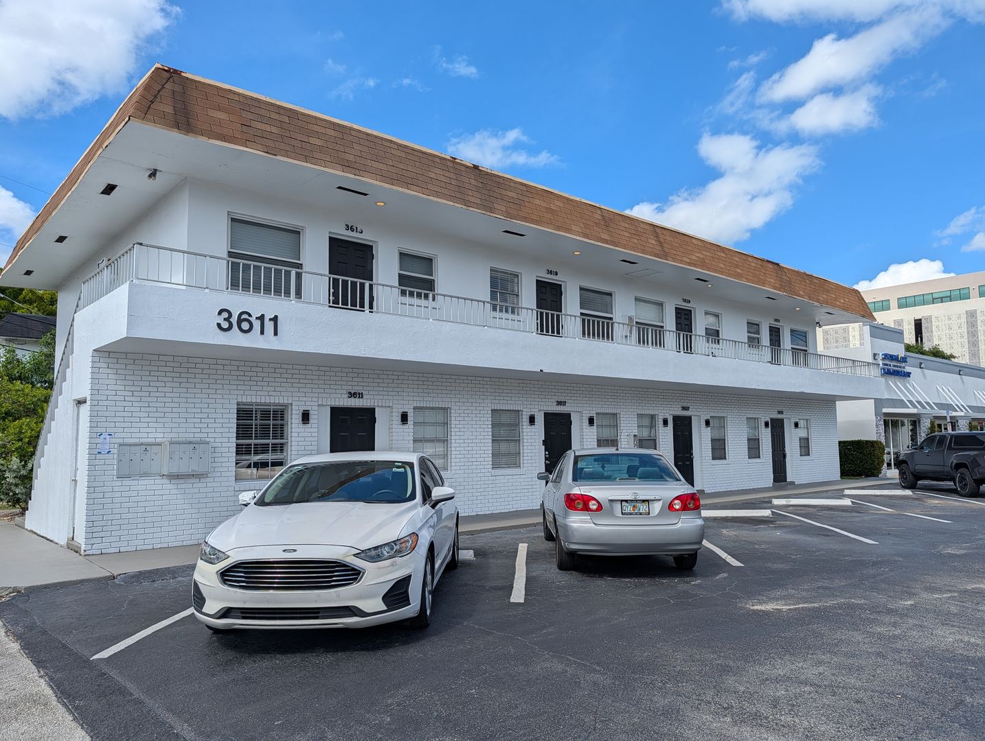 Oakland Park Apartment: 3611 N Dixie Hwy
