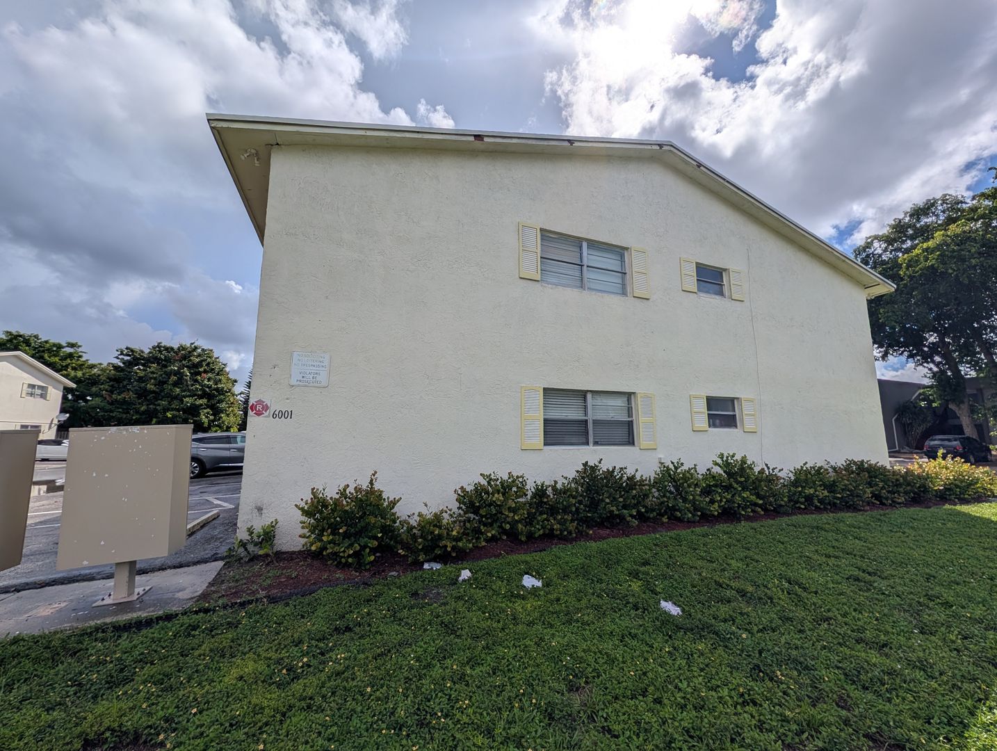 Margate Apartment: 6001 NW 7 St
