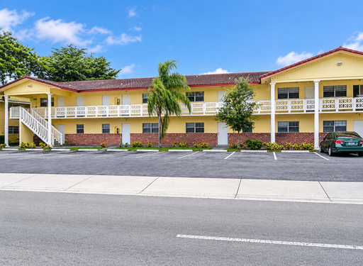 Move-In Special – Limited Time Only! Secure your new home with just first month’s rent and $995 deposit (with qualifying credit score) – photo 1