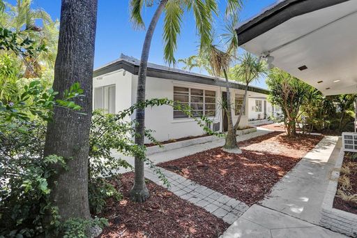 Move-In Special – Limited Time Only! Secure your new home with just first month’s rent and $995 deposit (with qualifying credit score) – photo 1