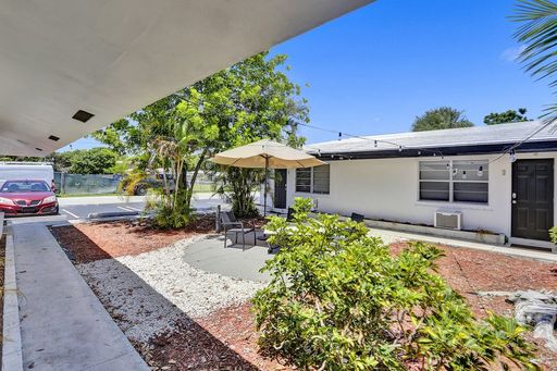 Move-In Special – Limited Time Only! Secure your new home with just first month’s rent and $995 deposit (with qualifying credit score) – photo 1