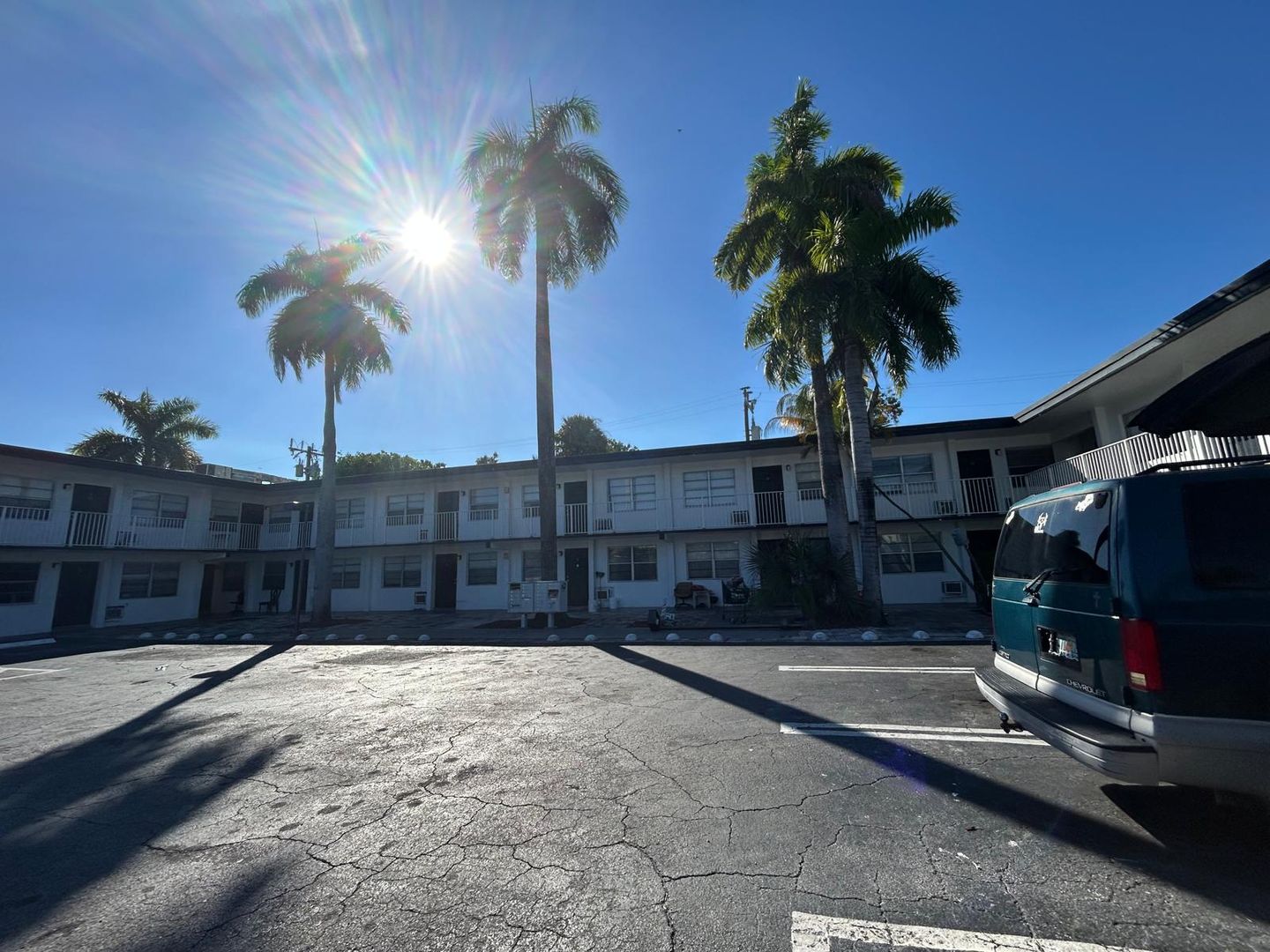 Lake Worth Apartment: 123 Erie St