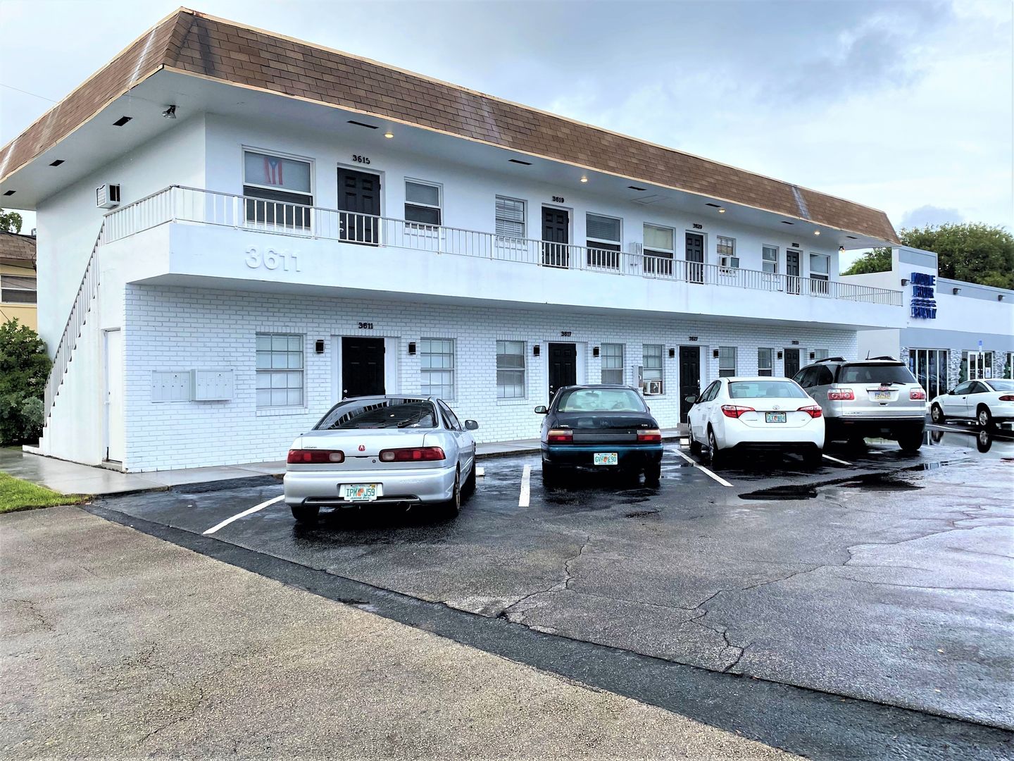 Oakland Park Apartment: 3611 N Dixie Hwy