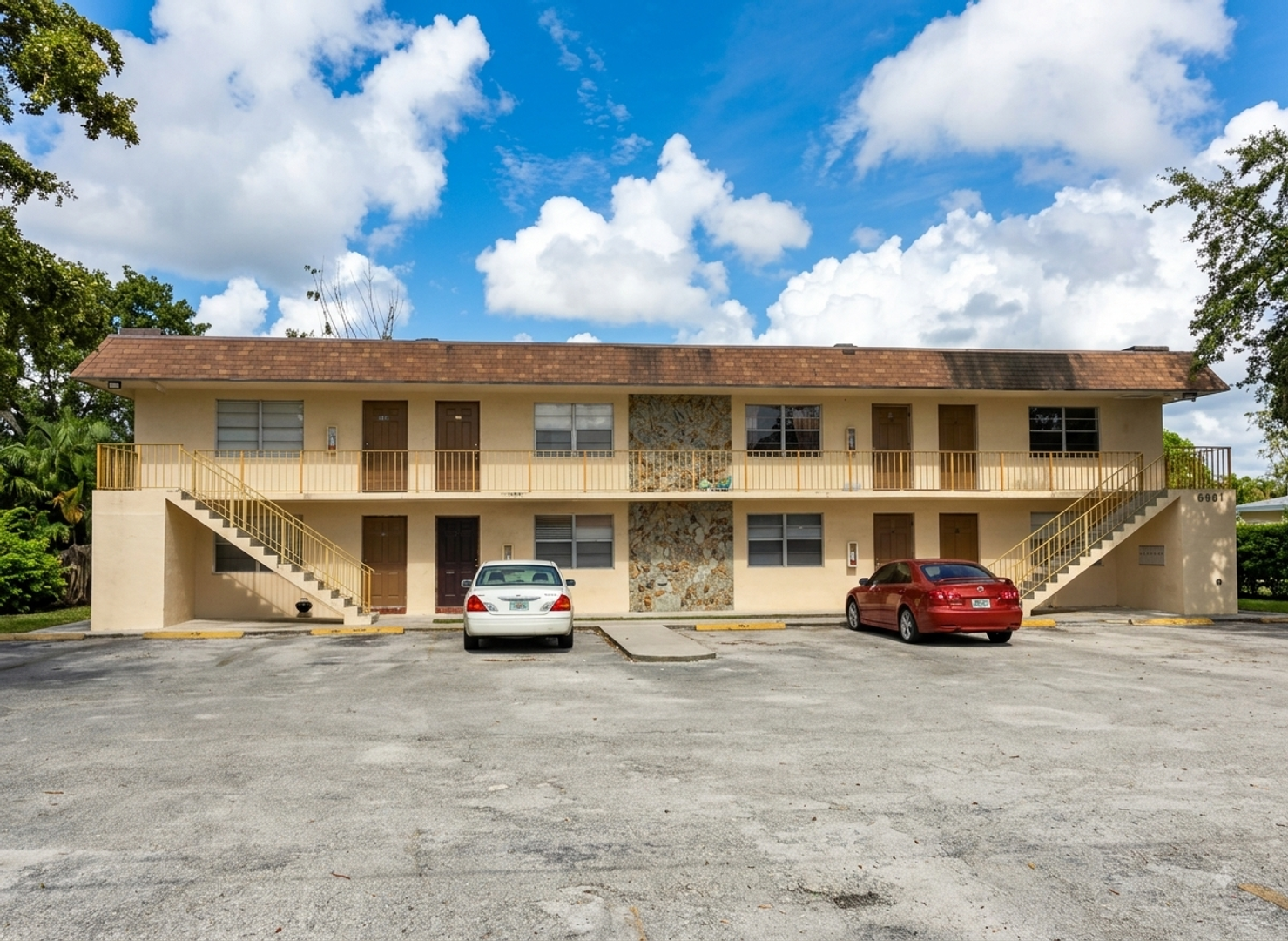 Davie Apartment: 5991 SW 41 St