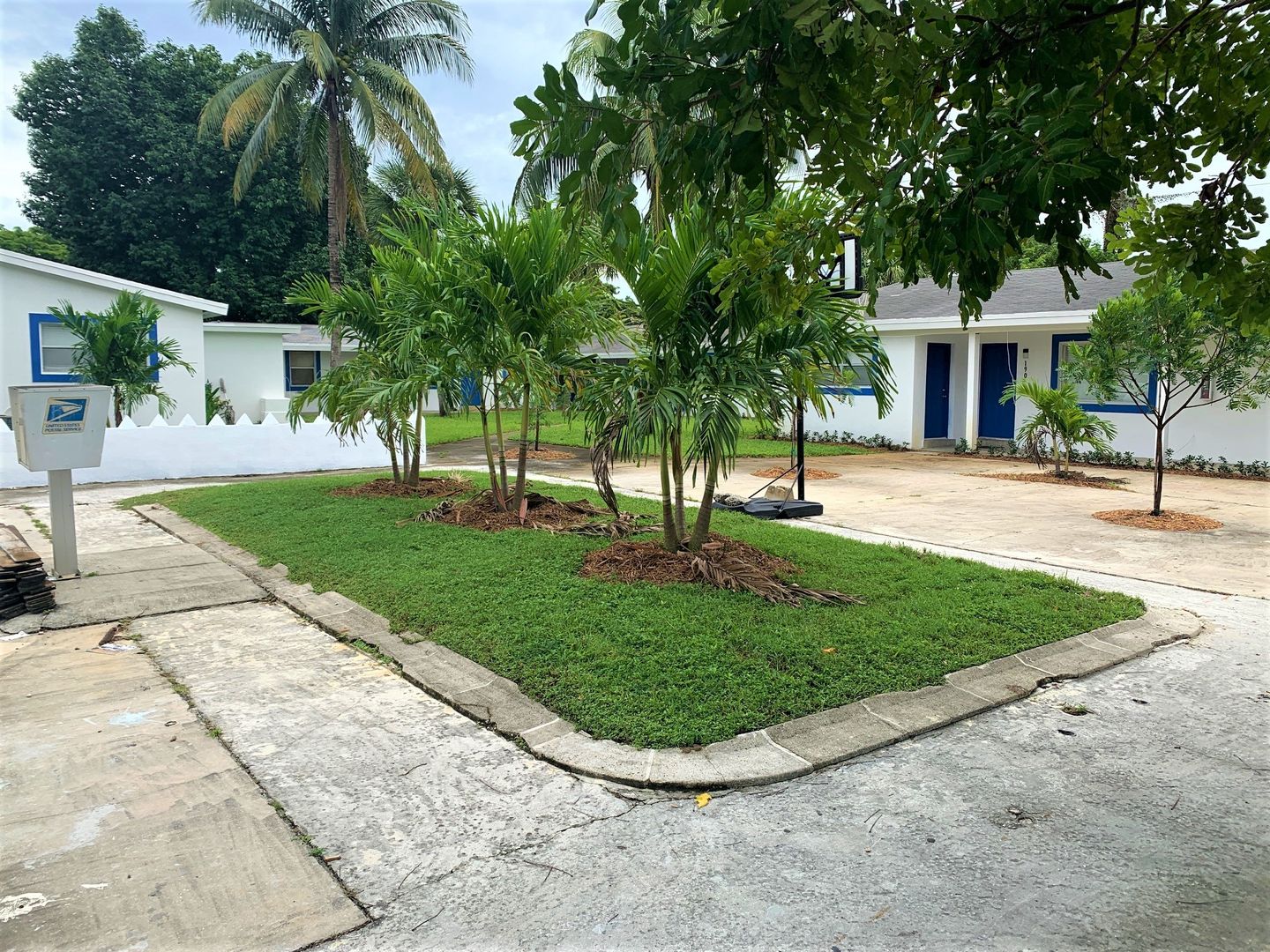 Oakland Park Apartment: 140-240 NW 40th St