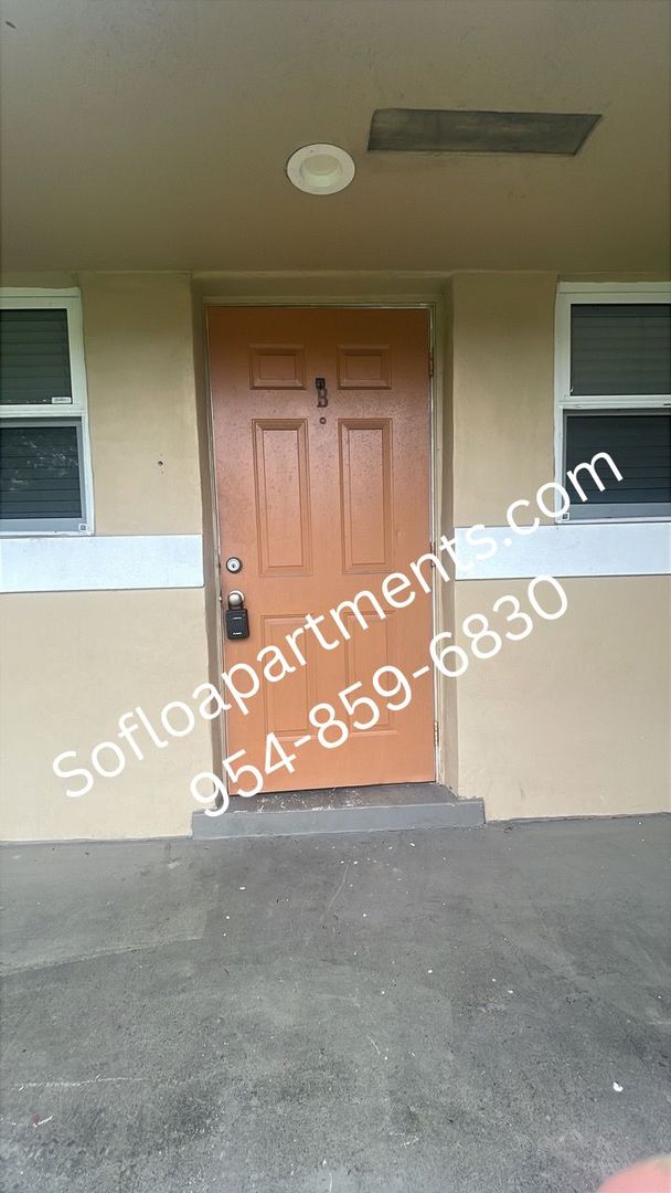 Ft. Lauderdale Apartment: 1001 SW 15 Ave