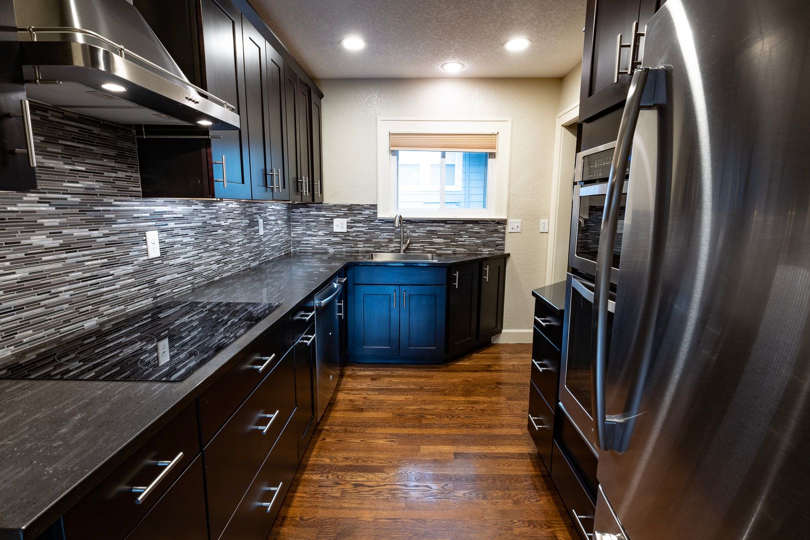 Kansas City Apartment: 1105 West 49th Street