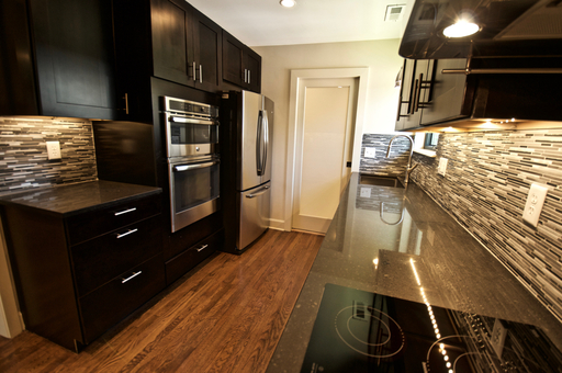 4 bed / 4 bath flat in South Plaza steps from UMKC – photo 1